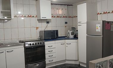 Se VENDE al CONTADO Casa tres pisos en Arica