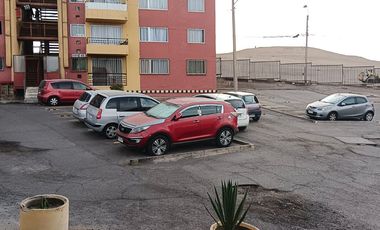 Se VENDE al CONTADO Casa tres pisos en Arica