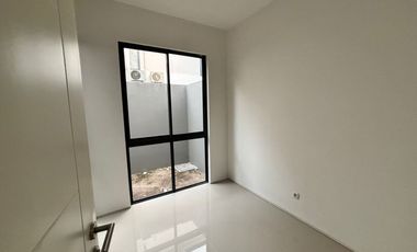 DISEWAKAN RUMAH  AMESTA LIVING, SURABAYA TIMUR