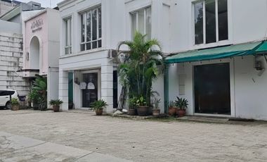 Sewa Ruko 3 Lantai di Jalan Utama Bangka Kemang