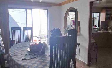 VENDO HERMOSA CASA EN FRACCIONAMIENTO EL ROBLE EN AV HIDALGO CUAUTITLAN IZCALLI.