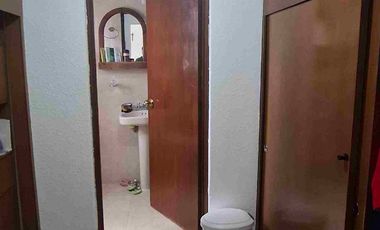 VENDO HERMOSA CASA EN FRACCIONAMIENTO EL ROBLE EN AV HIDALGO CUAUTITLAN IZCALLI.
