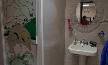 VENDO HERMOSA CASA EN FRACCIONAMIENTO EL ROBLE EN AV HIDALGO CUAUTITLAN IZCALLI.