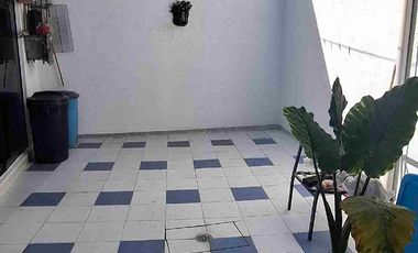 VENDO HERMOSA CASA EN FRACCIONAMIENTO EL ROBLE EN AV HIDALGO CUAUTITLAN IZCALLI.