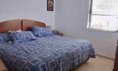 VENDO HERMOSA CASA EN FRACCIONAMIENTO EL ROBLE EN AV HIDALGO CUAUTITLAN IZCALLI.