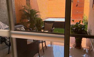 Se vende casa 2 nivel en hacienda el castillo