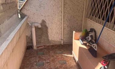 Espaciosa casa en venta con gimnasio y jacuzzi en Los Pirules!!