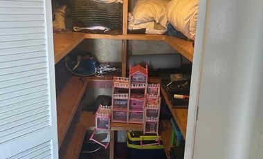 Espaciosa casa en venta con gimnasio y jacuzzi en Los Pirules!!