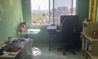 Espaciosa casa en venta con gimnasio y jacuzzi en Los Pirules!!