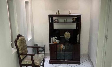 Espaciosa casa en venta con gimnasio y jacuzzi en Los Pirules!!