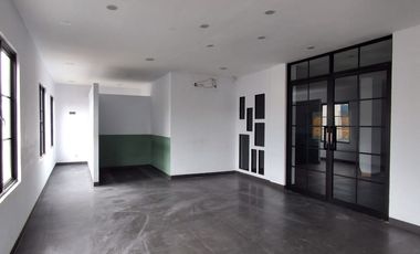 Mini Building 2 Lantai Area Kemang – Dekat Mampang, LT 823 m², Parkir 10 Mobil