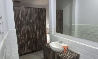 Mini Building 2 Lantai Area Kemang – Dekat Mampang, LT 823 m², Parkir 10 Mobil