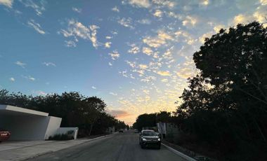terreno en venta en privada en zona crecimiento tixcuytun paseos norte cholul yucatan