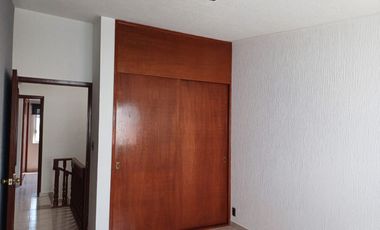 RENTA CASA BONITA Y EXCELENTE UBICACION MILENIO QUERETARO