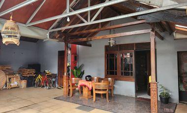 DIJUAL RUMAH MURAH DEKAT ALUN ALUN KIDUL SOLO