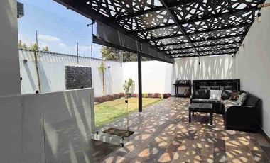 Hermosa Casa en venta en Cacalomacan $4,400,000 Es ejido solo acepto RECURSOS PROPIO