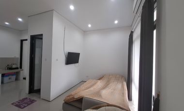 DISEWAKAN RUMAH BARU PAKUWON CITY Cluster Suvadiva Grand Island Modern, Desain Minimalis