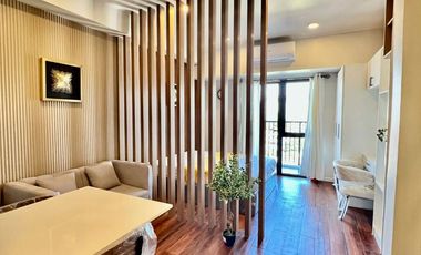 MODERN STUDIO UNIT WITH BALCONY/IVORY RESIDENCES