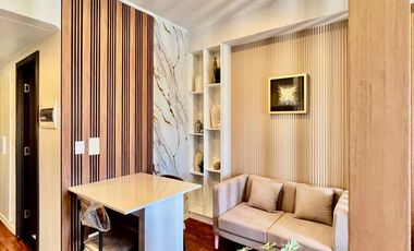 MODERN STUDIO UNIT WITH BALCONY/IVORY RESIDENCES