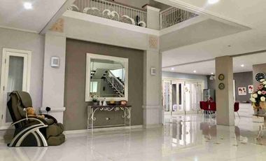 Dijual Rumah 2 Lantai. Graha Family. Surabaya Kota