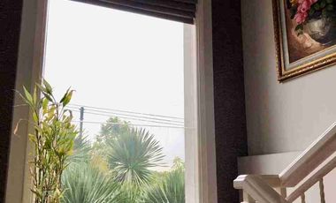 Dijual Rumah 2 Lantai. Graha Family. Surabaya Kota