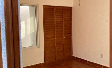 Casa Remodelada en Venta en Cocoyoc. Amplia Propiedad con Jardín y Piscina privada.