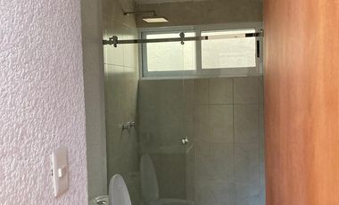 Casa Remodelada en Venta en Cocoyoc. Amplia Propiedad con Jardín y Piscina privada.