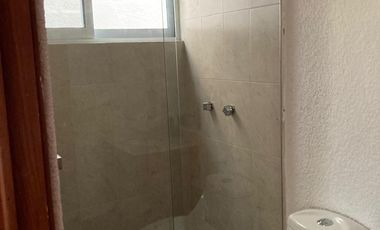 Casa Remodelada en Venta en Cocoyoc. Amplia Propiedad con Jardín y Piscina privada.