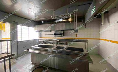 Local comercial ideal para restaurante, botanero, bar, antro, snackbar, sala de despecho, karaoke.