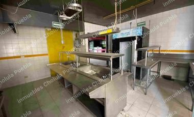 Local comercial ideal para restaurante, botanero, bar, antro, snackbar, sala de despecho, karaoke.