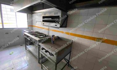 Local comercial ideal para restaurante, botanero, bar, antro, snackbar, sala de despecho, karaoke.