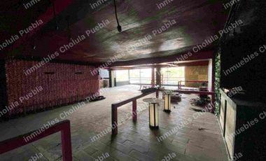 Local comercial ideal para restaurante, botanero, bar, antro, snackbar, sala de despecho, karaoke.