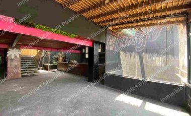 Local comercial ideal para restaurante, botanero, bar, antro, snackbar, sala de despecho, karaoke.