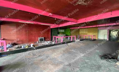 Local comercial ideal para restaurante, botanero, bar, antro, snackbar, sala de despecho, karaoke.