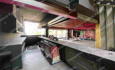 Local comercial ideal para restaurante, botanero, bar, antro, snackbar, sala de despecho, karaoke.