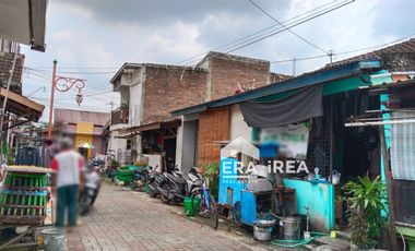 RUMAH KOST DIJUAL DI SOLO DEKAT PASAR KLITIHAN DAN KANTOR KELURAHAN MOJO