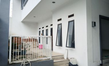 Rumah Kontemporer 2,5 Lantai Siap Huni di Pusat Kota Cianjur
