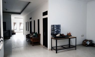 Rumah Kontemporer 2,5 Lantai Siap Huni di Pusat Kota Cianjur
