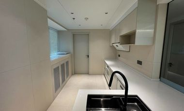 2 BR Shang Salcedo Place