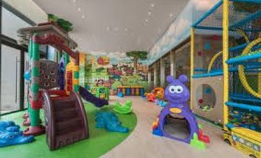 2 BR Shang Salcedo Place