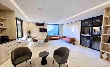 Se arrienda exclusivo departamento Edificio Brazilia.