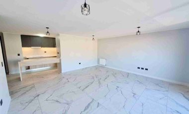 Se arrienda exclusivo departamento Edificio Brazilia.