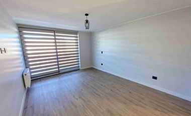 Se arrienda exclusivo departamento Edificio Brazilia.