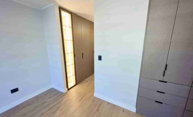 Se arrienda exclusivo departamento Edificio Brazilia.