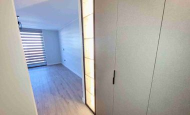 Se arrienda exclusivo departamento Edificio Brazilia.