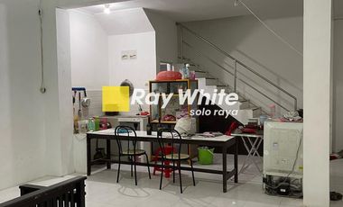 Rumah Cluster 6Kamar Siap huni dekat Taman Jayawijaya mojosongo Solo
