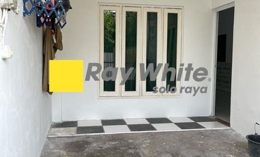 Rumah Cluster 6Kamar Siap huni dekat Taman Jayawijaya mojosongo Solo
