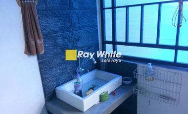 Rumah Cluster 6Kamar Siap huni dekat Taman Jayawijaya mojosongo Solo