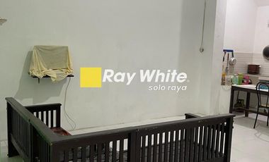 Rumah Cluster 6Kamar Siap huni dekat Taman Jayawijaya mojosongo Solo