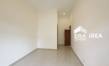 DIJUAL RUMAH BARU DI SUMBER BANJARSARI SURAKARTA